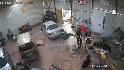 Bir iş yerini yağmaladıkları iddia edilen 5 şüpheli tutuklandı