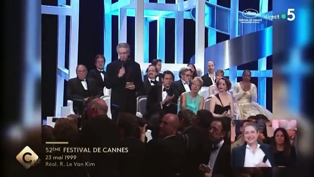 En mai 2024, dans « C à vous » sur France 5, Émilie Dequenne revoyait en larmes, 25 ans après, les images du prix d’interprétation féminine à Cannes reçu à l’âge de 17 ans en 1999
