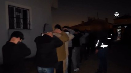Göçmen kaçakçılığı operasyonlarında 10 şüpheli yakalandı