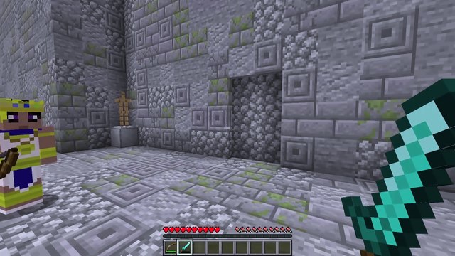 Minecraft but I discover the AXES of PVP CIVILIZATION