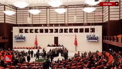 TBMM'de CHP'li vekiller kürsüyü işgal etti