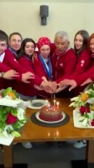 Kış oyunlarında 10 madalya alan Özel Sporcularımıza kutlama sürprizi