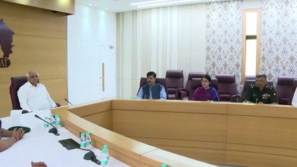 GANDHINAGAR STUDENTS AND OFFICERS OF NDA MEET GUJARAT CM BHUPENDRA PATEL