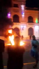 Vecinos y amigos de Gabriel Quintero fueron hasta el municipio y la comisaría a reclamar Justicia