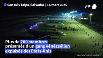 Des membres présumés de gangs expulsés des USA arrivent dans une méga prison au Salvador