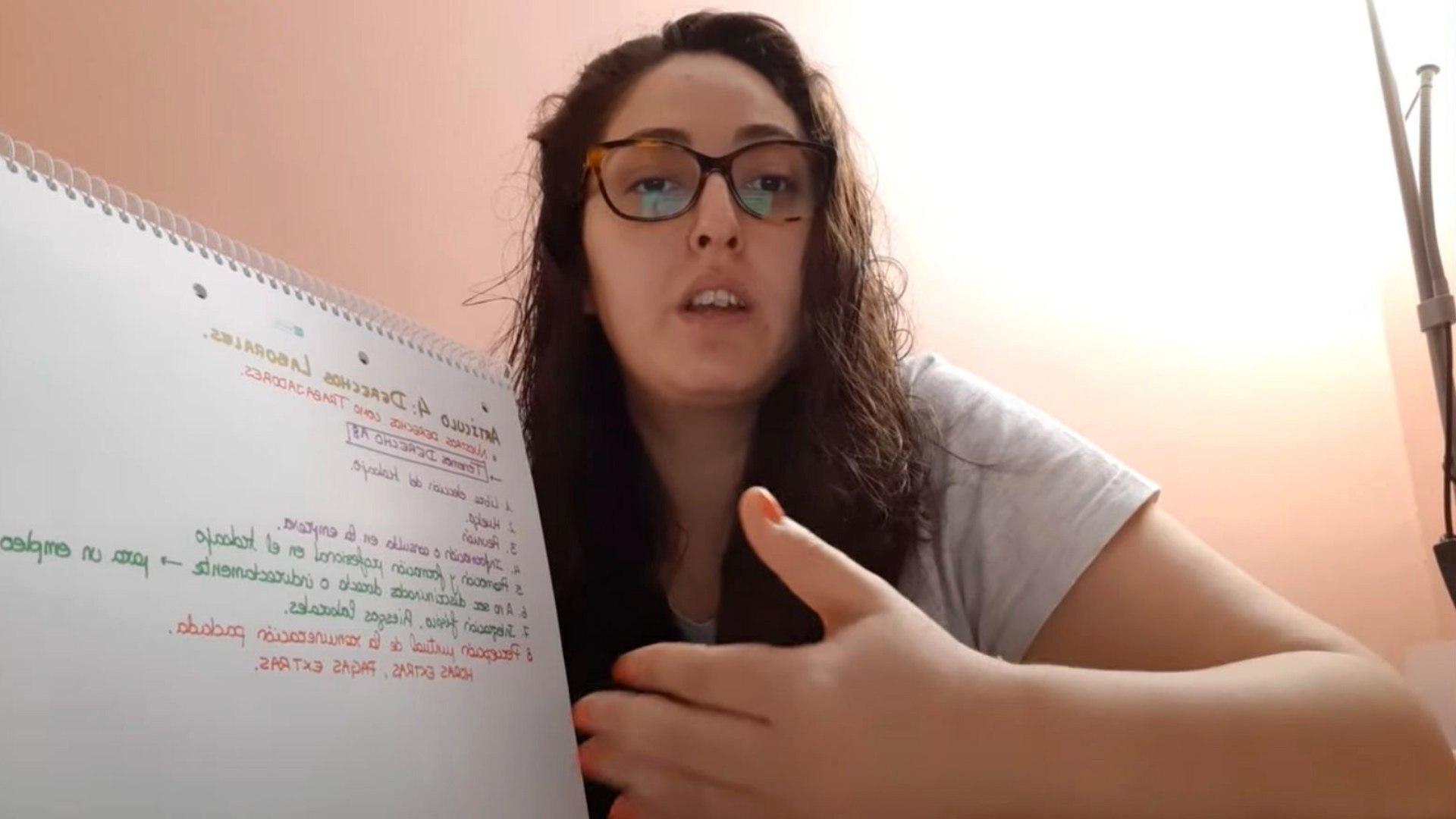 Intenta agredir a una cuidadora un menor detenido por la muerte de la educadora de Badajoz