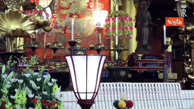 Mattarella visita il tempio buddista Senso-ji a Tokyo