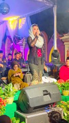 Mbah Kung Joget Bareng Niken Salindry