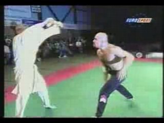 Bas Rutten - The lighter side of martial art