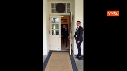 Il lottatore irlandese Conor McGregor alla Casa Bianca da Trump per San Patrizio