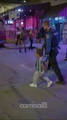 b'Aps jogo no Maracan Messi  preso e algemado pela polcia'