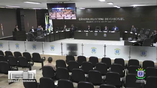 Entre tapas e beijos: vereadores trocam farpas em sessão da Câmara