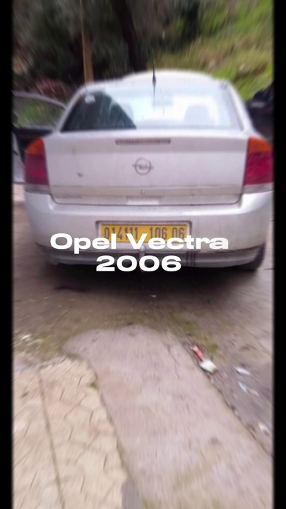 01-Opel Vectra 2006 Vectra 100 Millions