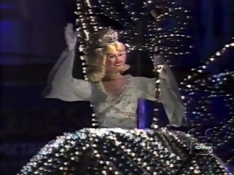 The Blue Fairy From “Pinocchio (1940)” And “Wish Upon a Star” At The Hercules Electrical Parade!