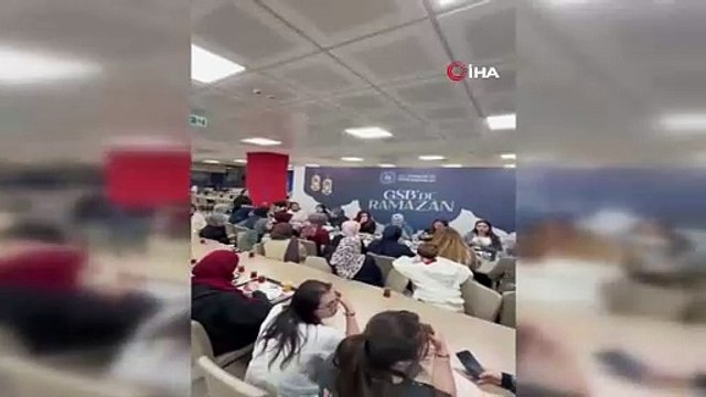 Bakan Göktaş, başkentte KYK yurdundaki kız öğrencilerle sahur yaptı