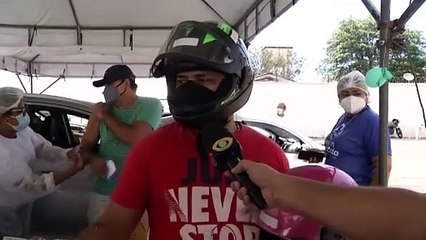 b'Covid: Vacinao para o p\xbablico de 60 anos em Belm '