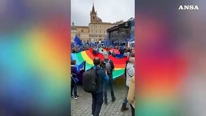 Roma, la manifestazione per l'Europa in piazza del Popolo