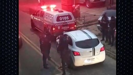 b'Ao da polcia gera pol\xaamica nas redes sociais'