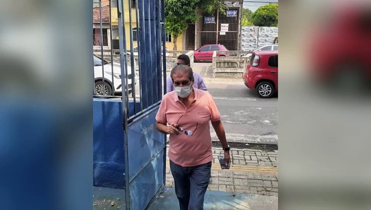 b'Senador Jader Barbalho votou na manh de domingo em So Brs'