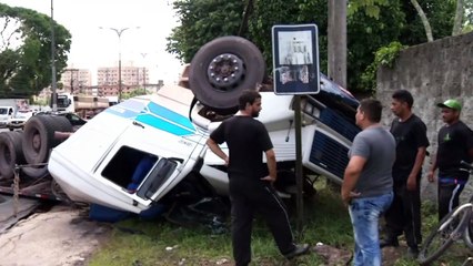 b'Acidentes param trnsito em Belm  '