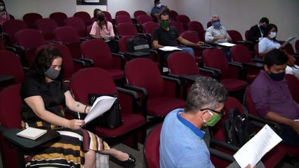 b'Reunio define regras das entrevistas dos candidatos a prefeito de Belm '