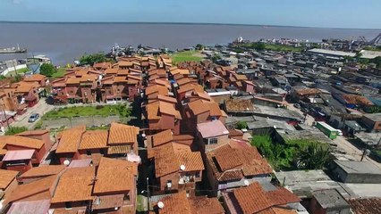 b'Moradores da Vila da Barca cobram por melhorias no local'