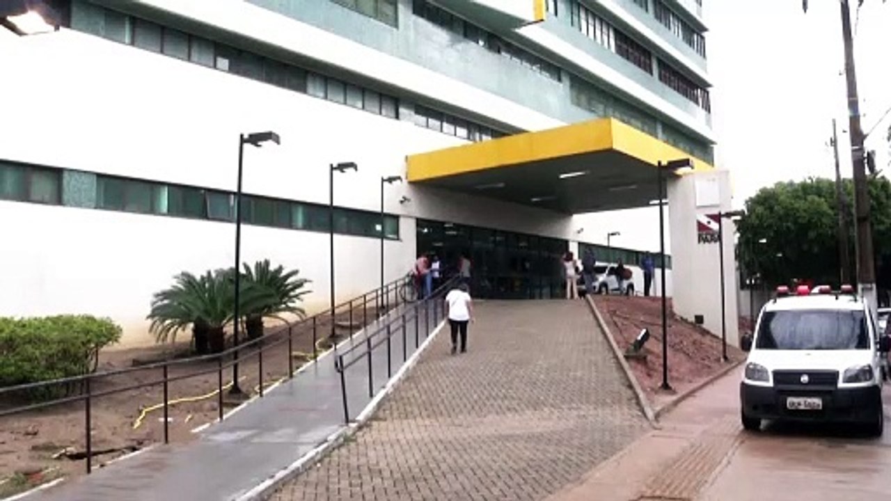 b'Beb\xaa tem a cabea arrancada durante parto na Santa Casa'