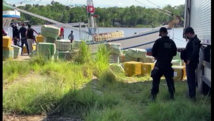 b'Apreenso de mercadorias contrabandeadas em Bragana'