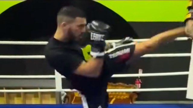 Kickboxing, ecco gli ultimi allenamenti di Mattia Faraoni prima dell'incontro con «Happy Killer»