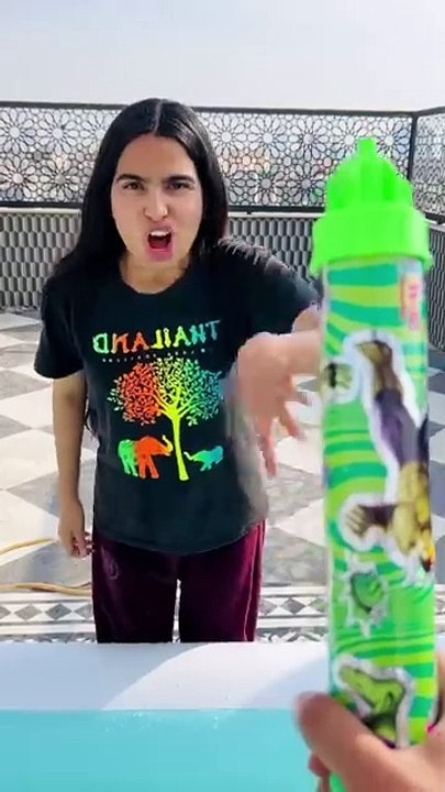 kon-jeetega-ye-balloon-fight-battle-priyalkukreja-shorts-ytshorts-1080-ytshorts.savetube.me