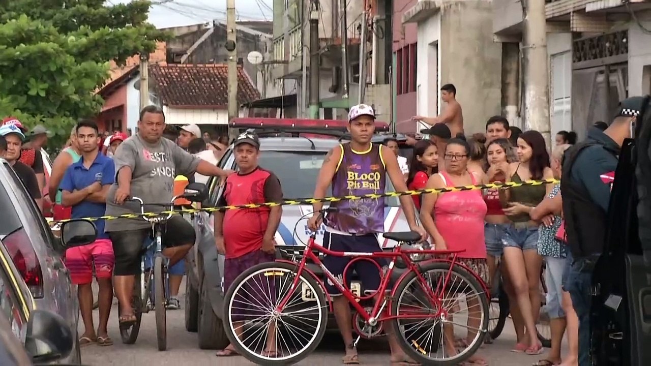 b'Homicdio no bairro de canudos me Belm '