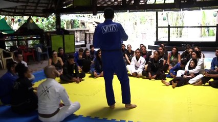 b'Workshop com tcnicas de defesa pessoal  '