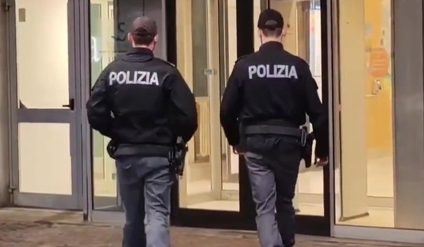 Trasportano neonata dalla Tunisia in Italia in busta della spesa: arrestati due coniugi (18.03.25)