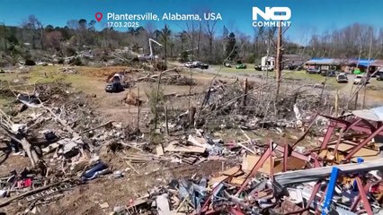 ویرانی‌های گسترده‌ به جا مانده از گذر طوفان‌های شدید در هشت ایالت آمریکا