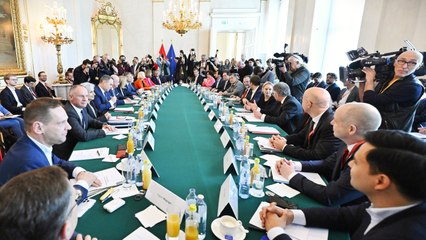 Dreierkoalition in erste Klausur gestartet