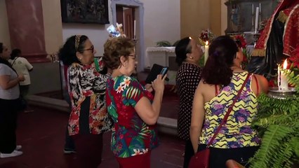 b'Catlicos fazem homenagens no Dia de So Pedro '