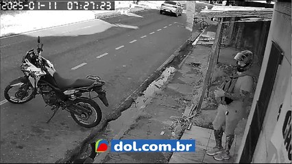 b'Circuito de seguranÁa do momento em que o vigilante È assassinado'