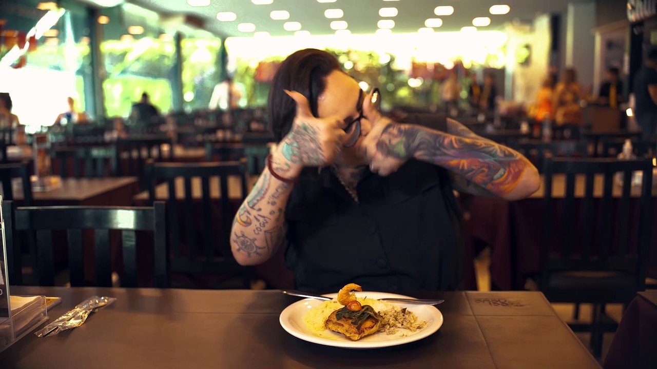 b'Viajante dos sabores EP 03 - Pedimos passagens em outras tradiÁoes'