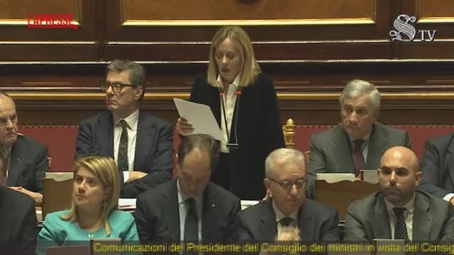 Meloni in Senato saluta il Papa: in Aula applausi e standing ovation