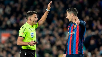 Lewandowski: "A veces los árbitros permiten jugar de una manera más sucia"
