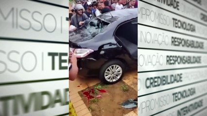 b'Influenciador faz \xe2\x80\x98prova de resistaancia\xe2\x80\x99 com carro de praamio e brincadeira acaba em confuso'