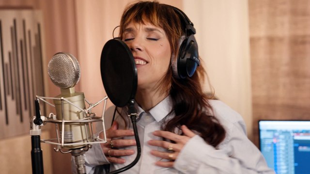 Zaz en studio : son nouveau single Sains et Saufs