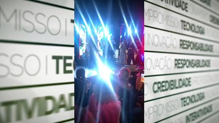 b'Barroso canta com Diogo Nogueira em festa da posse na presidaancia do STF'