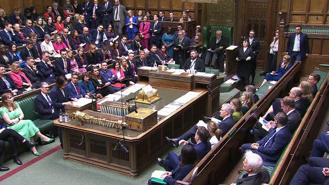 Reino Unido anuncia reformas nos benefícios para pessoas com doenças e deficiências