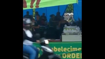 b'petistas presos em acampamento bolsonarista'