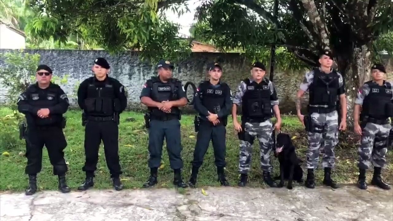 b'Explosivos encontrados mosqueiro'