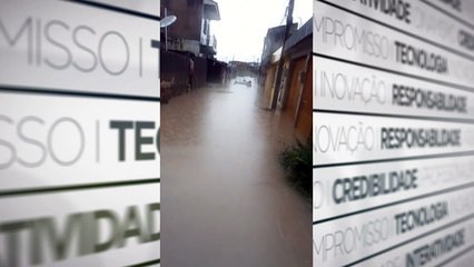 b'Moradores de Ananindeua reclamam de alagamentos'