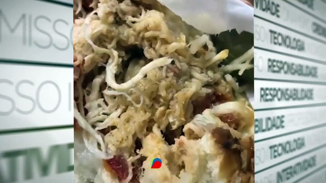 b'Lanche recheado de larvas a9 servido em cantina de universidade'