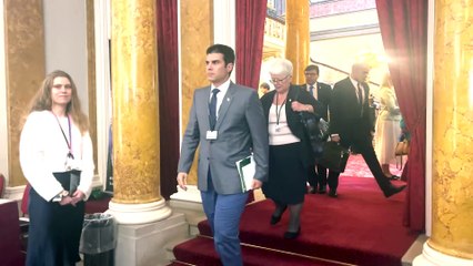 b'Governador helder na Inglaterra'