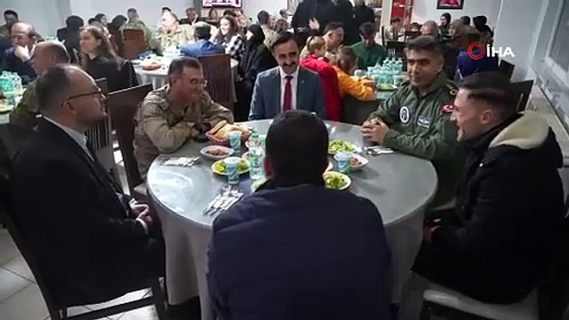 Muş Valisi Çakır, şehit aileleri ve gazilerle iftar sofrasında buluştu